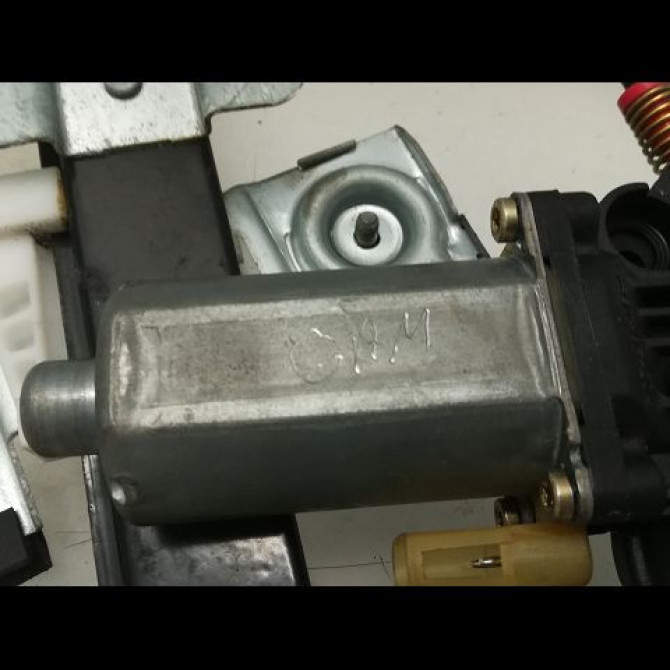 Mecanisme + moteur lève-glace avant droit occasion FORD FIESTA V Phase 1 09-2002->10-2005 1.4 TDCI 4