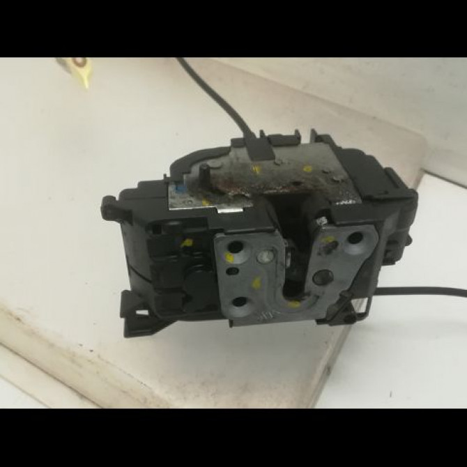 Serrure porte ard occasion RENAULT CLIO III Phase 1 09-2005->03-2009 1.5 DCI 70ch 8200300129 2