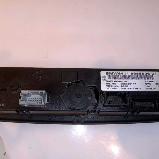 Commande de chauffage occasion B.M.W. SERIE 1 I Phase 1 05-2004->12-2006 120d 64119313740 2