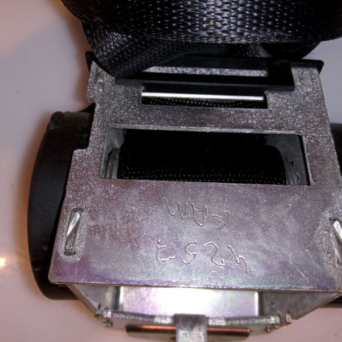 Ceinture arrière droite occasion B.M.W. SERIE 1 I Phase 1 05-2004->12-2006 120d 72119139832 3