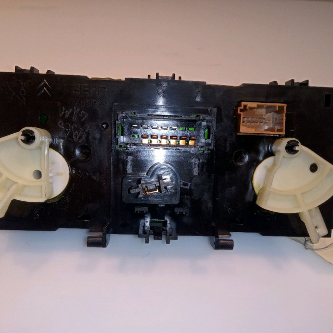 Commande de chauffage occasion CITROEN C3 II Phase 2 03-2013->12-2016 1.2i 82ch 9675400280 2