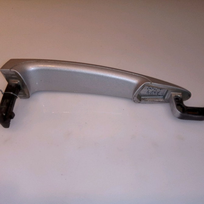 Poignee ext porte arg occasion B.M.W. SERIE 1 I Phase 1 05-2004->12-2006 120d 51217207551 2