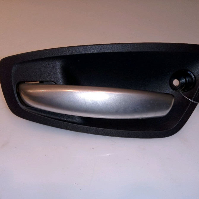 Poignee int porte arg occasion B.M.W. SERIE 1 I Phase 1 05-2004->12-2006 120d 51417157439 1