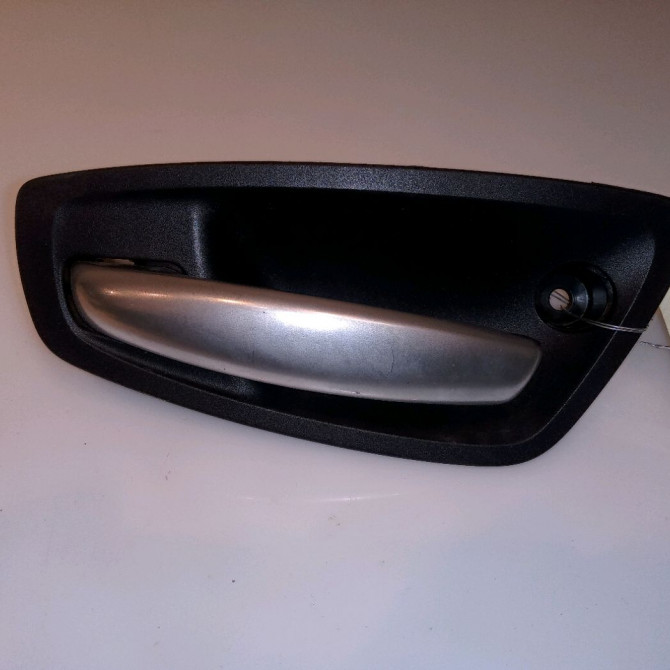 Poignee int porte avg occasion B.M.W. SERIE 1 I Phase 1 05-2004->12-2006 120d 51417157439 1
