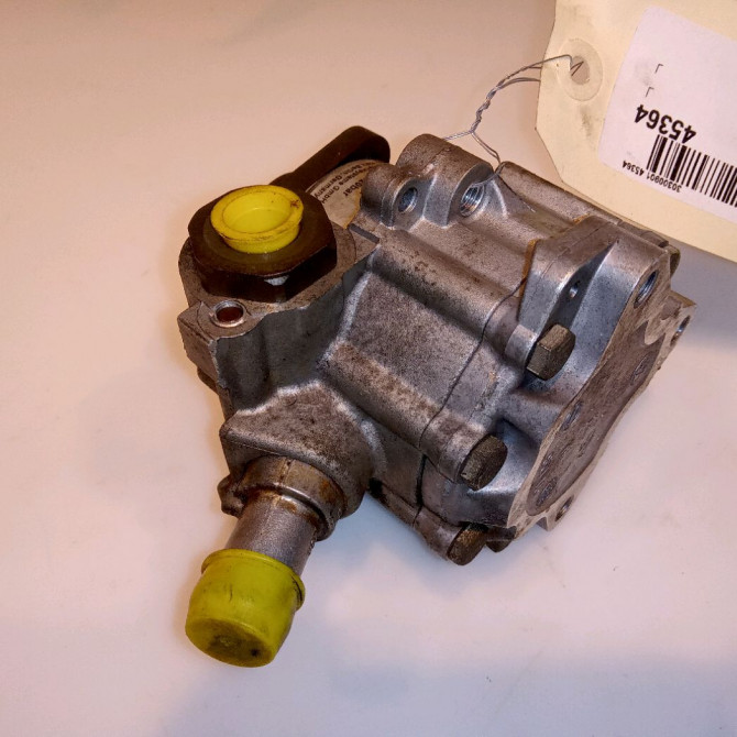 Pompe direction assistee occasion AUDI A4 II 3