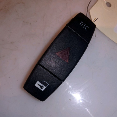 Bouton de warning occasion B.M.W. SERIE 1 I Phase 1 05-2004->12-2006 118i 129ch 61319196712