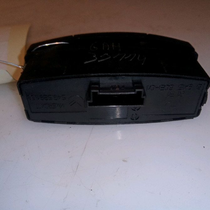 Bouton de warning occasion B.M.W. SERIE 1 I Phase 1 05-2004->12-2006 118i 129ch 61319196712 2