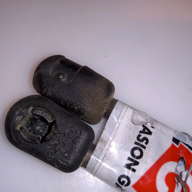 Verin droit hayon occasion RENAULT SCENIC II Phase 2 09-2006->04-2009 1.9 DCI 130ch 8200616559 2