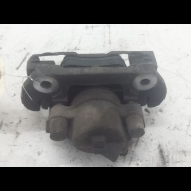 Etrier de frein avant droit occasion B.M.W. SERIE 1 I Phase 1 05-2004->12-2006 120d 34116766682 2