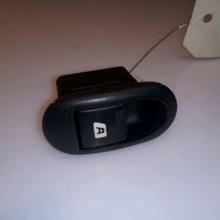 Commande lève-glace porte avant droite occasion CITROEN C2 Phase 1 09-2003->10-2008 1.4 HDi 6554L7