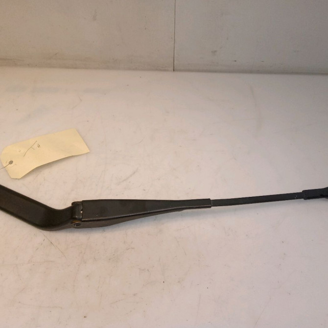 Bras essuie-glace avant gauche occasion B.M.W. SERIE 1 I Phase 1 05-2004->12-2006 118i 129ch 61617169971 1