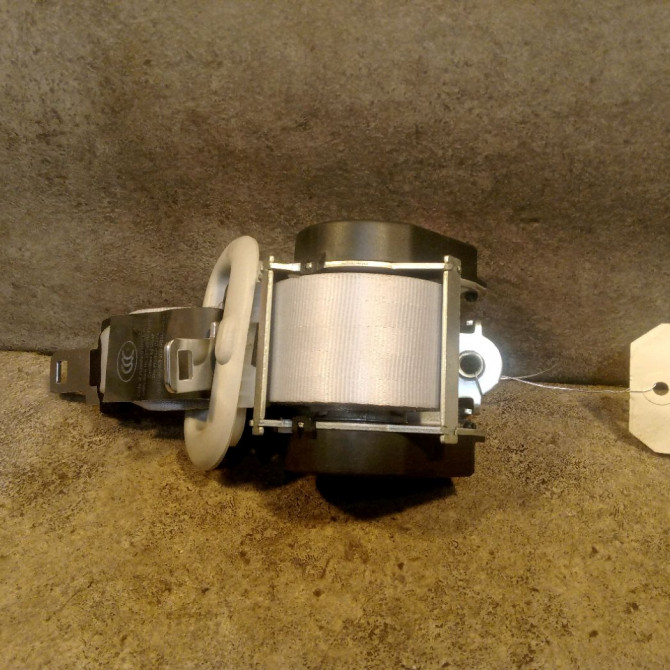 Ceinture centrale arriere occasion RENAULT SCENIC III 888404764R 1