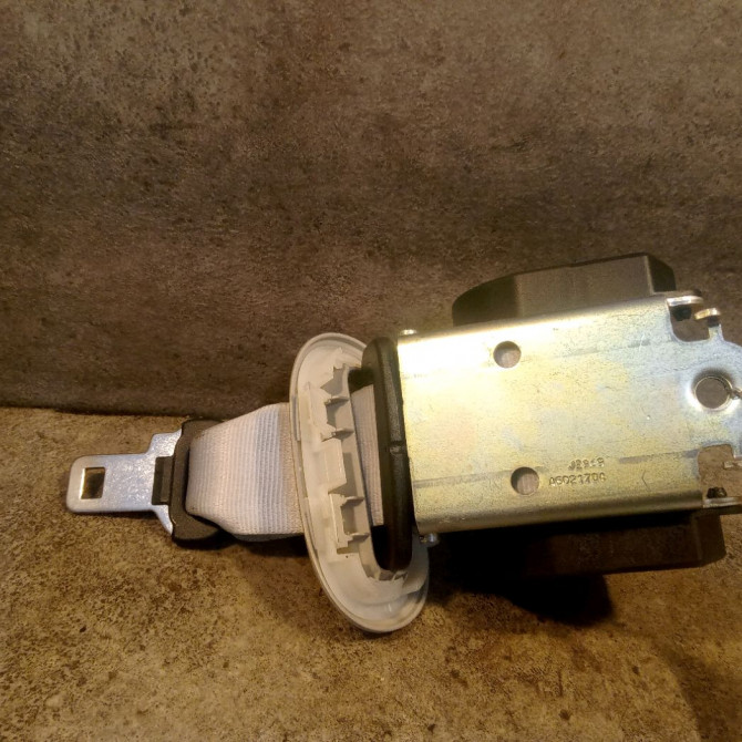 Ceinture centrale arriere occasion RENAULT SCENIC III 888404764R 2