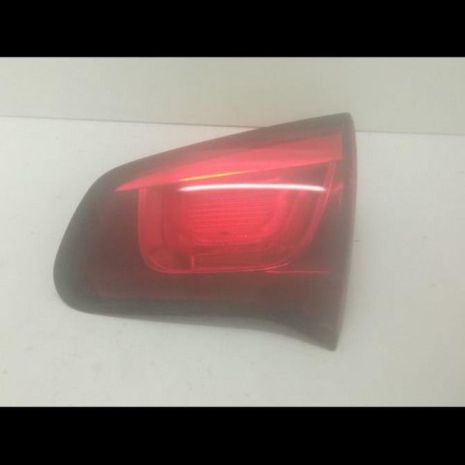 Feu arrière intérieur droit occasion CITROEN C3 II Phase 1 11-2009->02-2013 1.1i 60ch 6351JC 1