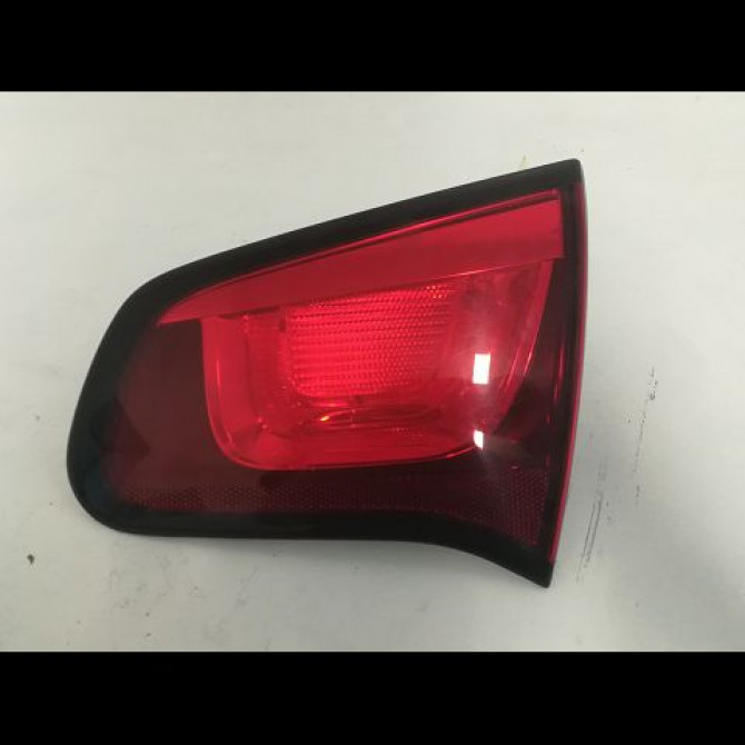 Feu arrière intérieur droit occasion CITROEN C3 II Phase 1 11-2009->02-2013 1.4i 75ch 6351JC 1