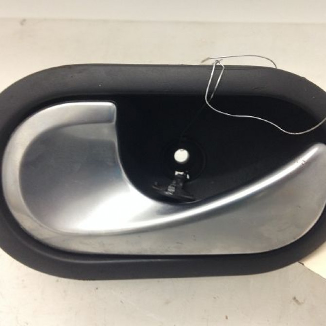 Poignee int porte avg occasion RENAULT SCENIC II Phase 1 03-2004->09-2006 1.5 DCI 100ch 8200843631 1