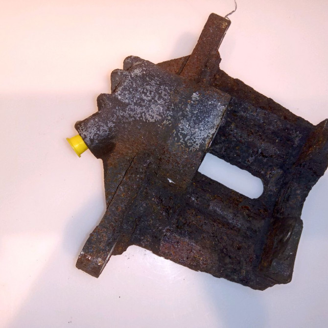 Etrier de frein avant gauche occasion PEUGEOT 206 + Phase 1 03-2009->05-2013 1.1i 60ch 2