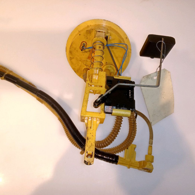 Jauge a carburant occasion B.M.W. SERIE 1 I Phase 1 05-2004->12-2006 120d 2