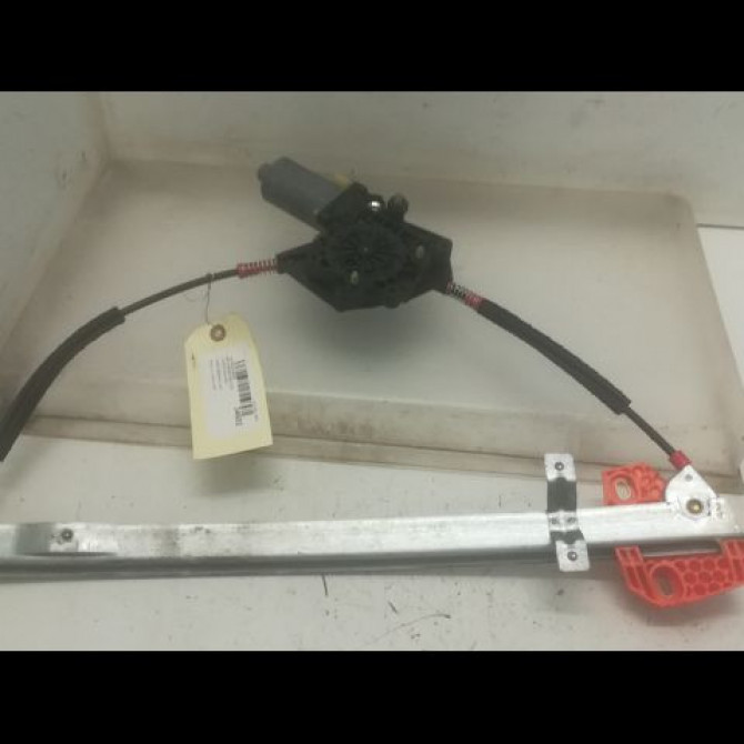 Mecanisme + moteur lève-glace avant droit occasion FORD FIESTA IV Phase 2 09-1999->09-2002 1.8 D 1079233 2