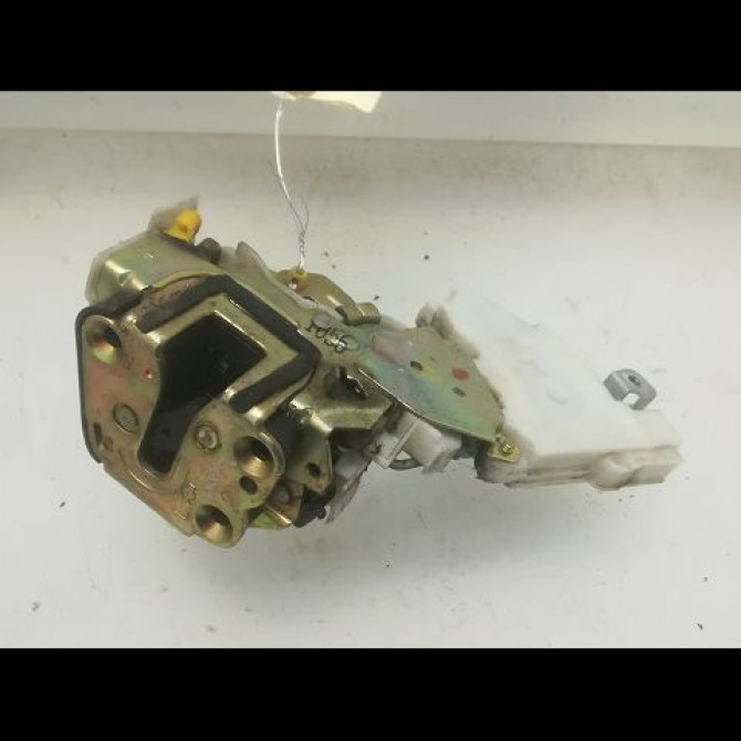 Serrure porte arg occasion NISSAN MICRA II Phase 3 04-1998->12-2000 1.0i 825034F915 1