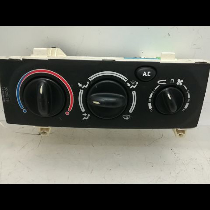 Commande de chauffage occasion RENAULT MEGANE I Phase 2 03-1999->06-2003 1.9 DCI 7701048355 1