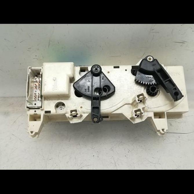 Commande de chauffage occasion RENAULT MEGANE I Phase 2 03-1999->06-2003 1.9 DCI 7701048355 2