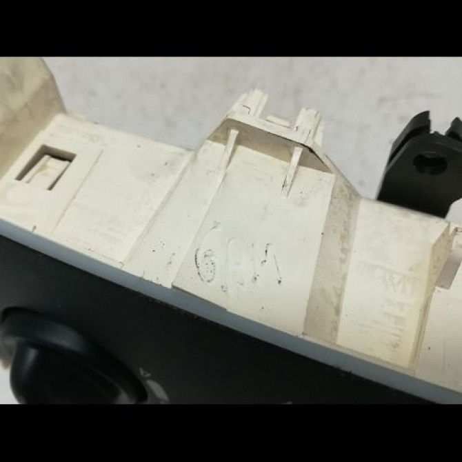 Commande de chauffage occasion RENAULT MEGANE I Phase 2 03-1999->06-2003 1.9 DCI 7701048355 4