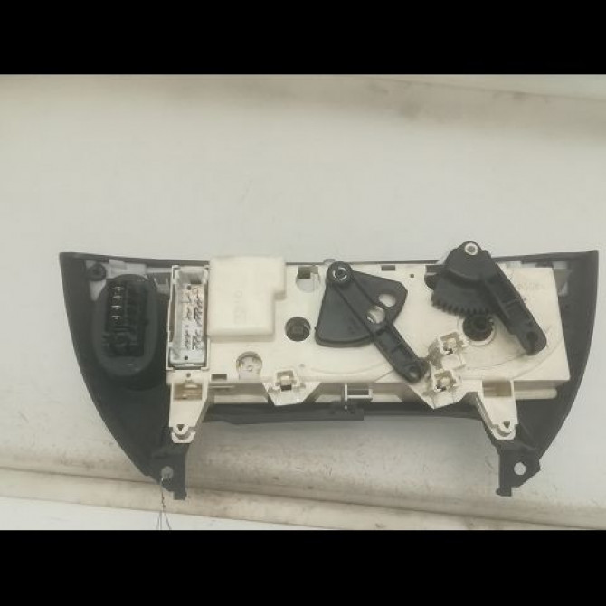 Commande de chauffage occasion RENAULT MEGANE I Phase 2 03-1999->06-2003 1.9 DTI 7701048355 2