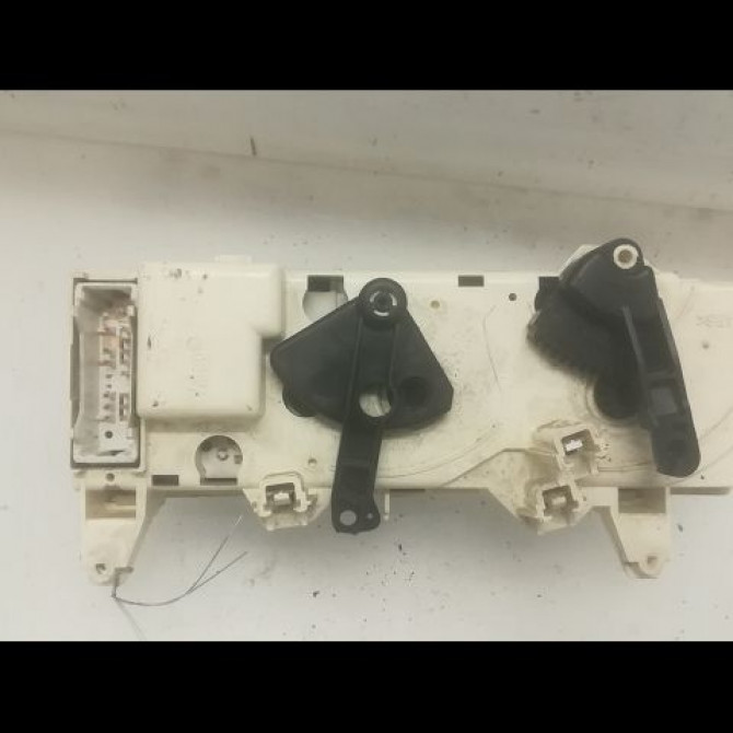 Commande de chauffage occasion RENAULT MEGANE I Phase 2 03-1999->06-2003 1.9 DTI 7701048355 2