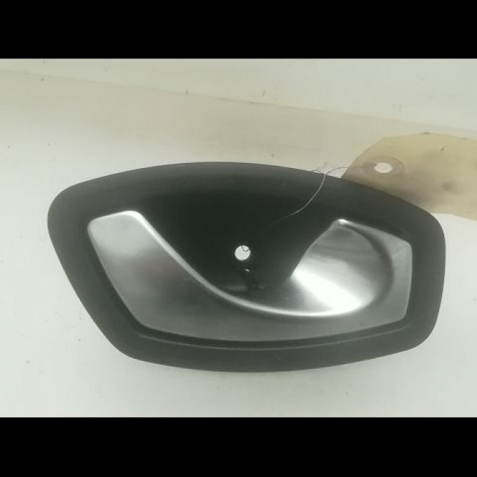 Poignee int porte avd occasion RENAULT SCENIC III Phase 1 04-2009->11-2011 1.9 DCI 130ch 826720001R 1