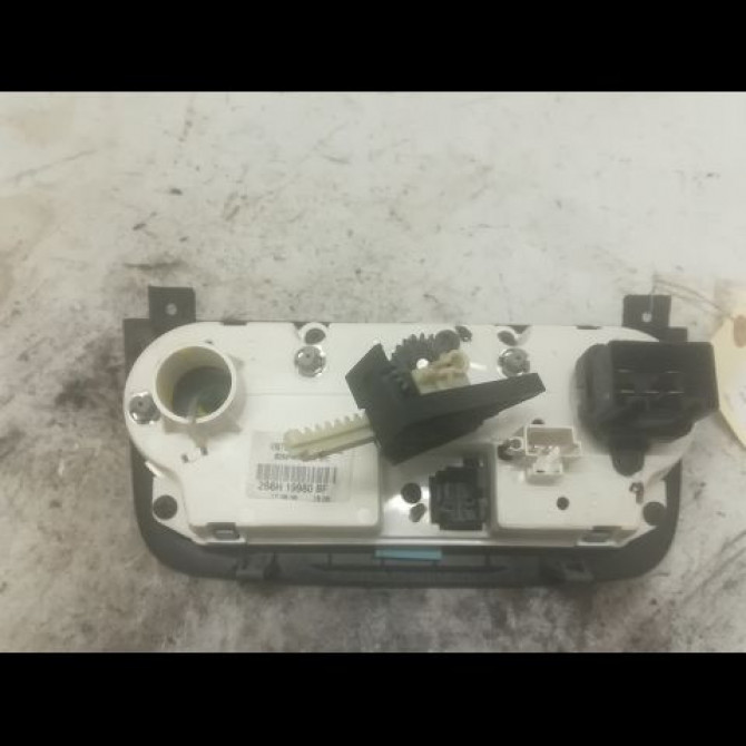 Commande de chauffage occasion FORD FIESTA V Phase 2 10-2005->10-2008 1.4 TDCI 2