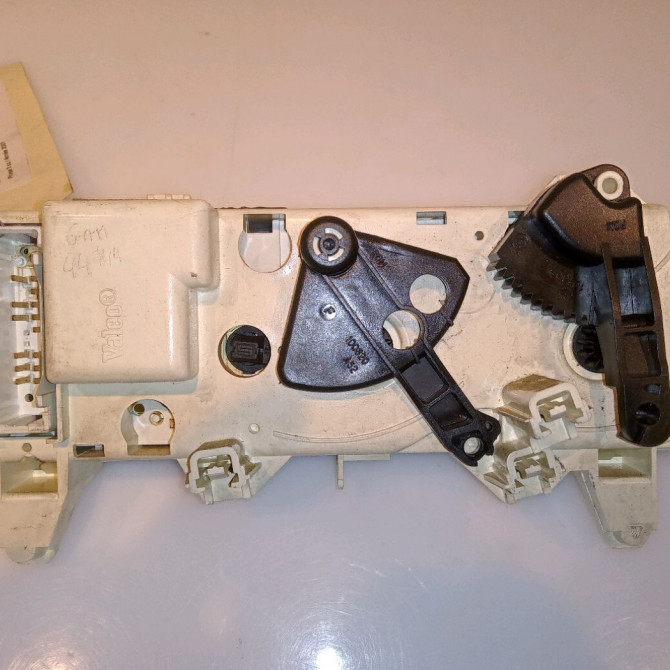 Commande de chauffage occasion RENAULT MEGANE I Phase 2 03-1999->06-2003 1.4i 16v 7701048355 2