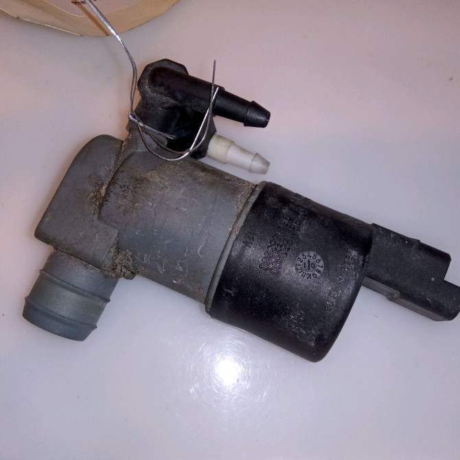 Pompe lave-glace avant occasion NISSAN QASHQAI I Phase 2 03-2010->04-2014 1.5 DCI 110ch 2