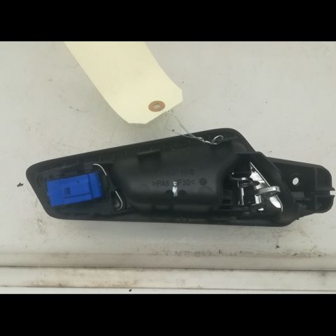 Poignee int porte avg occasion VOLKSWAGEN PASSAT V Phase 1 03-2005->10-2010 2.0 TDI 140ch 3C1837113DTDZ 2