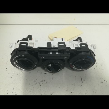 Commande de chauffage occasion PEUGEOT 208 208 Phase 1 2012-03-01->2015-09-30 1.0 PURETECH 68ch 9672248680