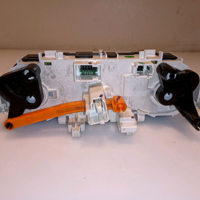 Commande de chauffage occasion PEUGEOT 208 208 Phase 1 2012-03-01->2015-09-30 1.4 HDI 68ch 9672248380 2