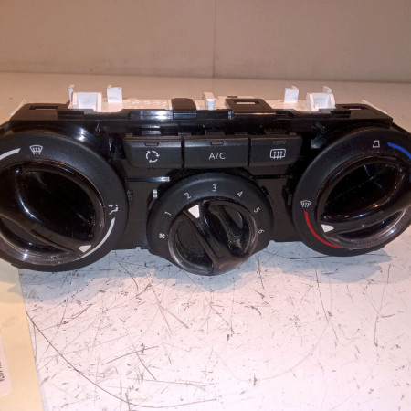 Commande de chauffage occasion PEUGEOT 208 208 Phase 1 2012-03-01->2015-09-30 1.2 VTI 82ch