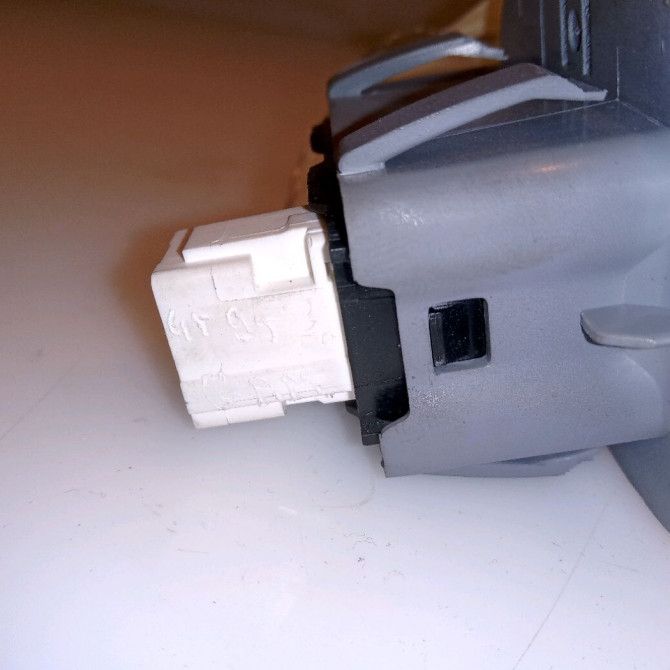 Commande leve-glace porte arrière droite occasion PEUGEOT 208 208 Phase 1 2012-03-01->2015-09-30 1.6 VTI 120ch 96751119ZD 3