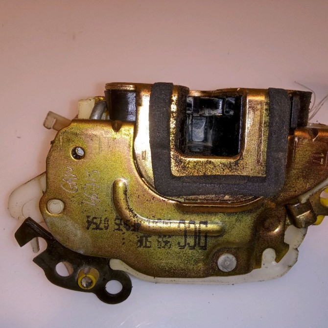 Serrure porte avg occasion NISSAN MICRA I 805036F765 2