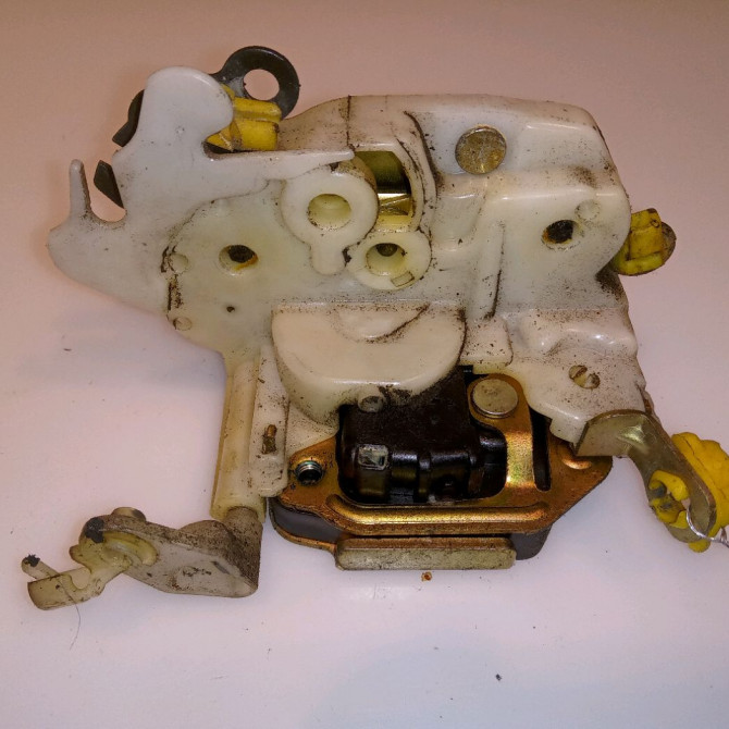 Serrure porte avg occasion NISSAN MICRA I 805036F765 3