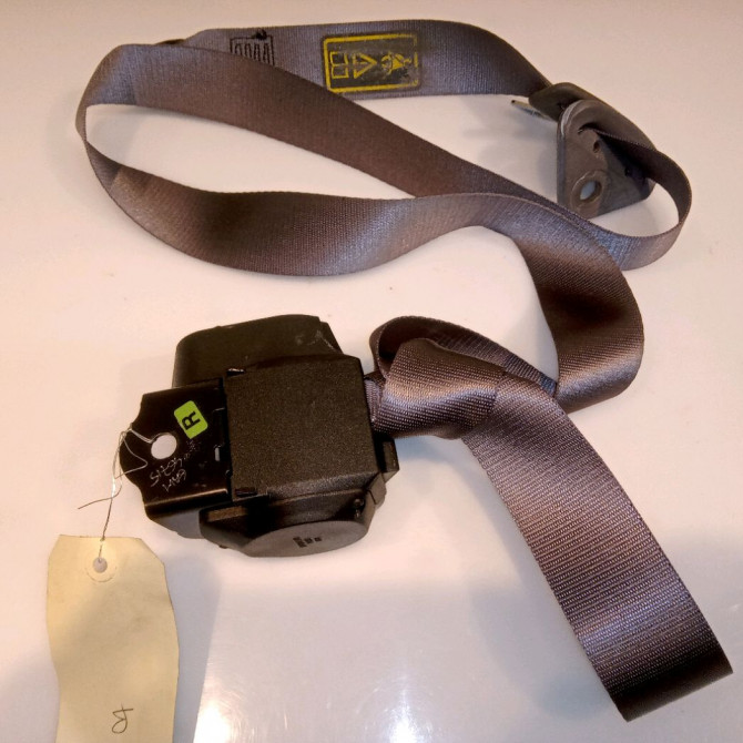 Ceinture arrière droite occasion NISSAN MICRA I 888446F820 2