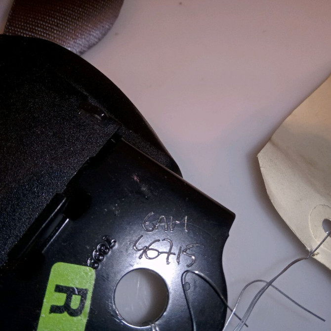 Ceinture arrière droite occasion NISSAN MICRA I 888446F820 3