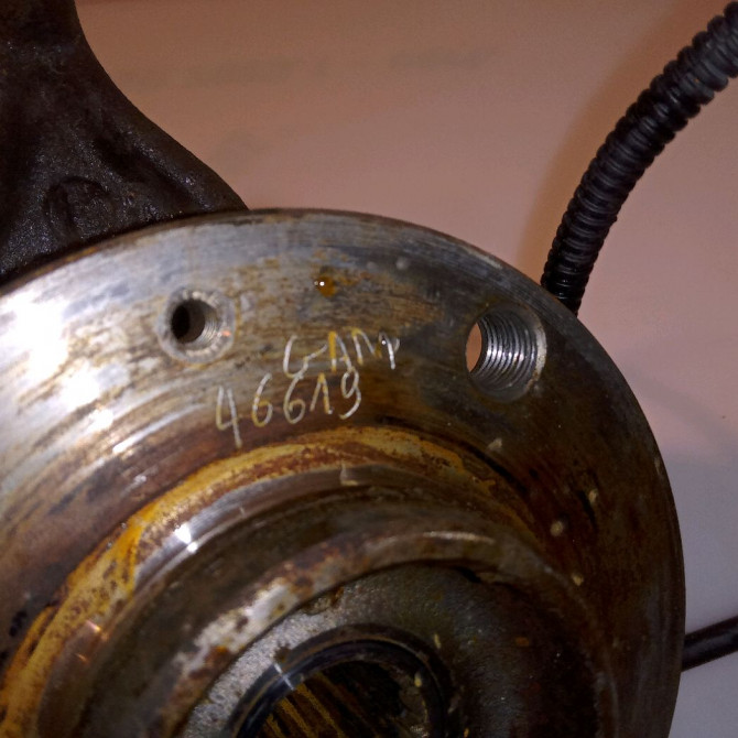 Moyeu avg occasion PEUGEOT 208 208 Phase 1 2012-03-01->2015-09-30 1.2 VTI 82ch 3