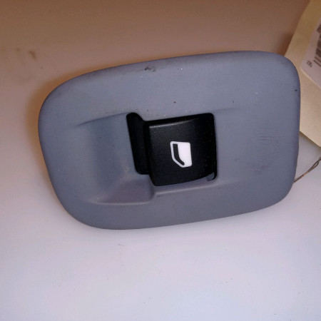 Commande leve-glace porte arrière droite occasion PEUGEOT 208 208 Phase 1 2012-03-01->2015-09-30 1.2 VTI 82ch