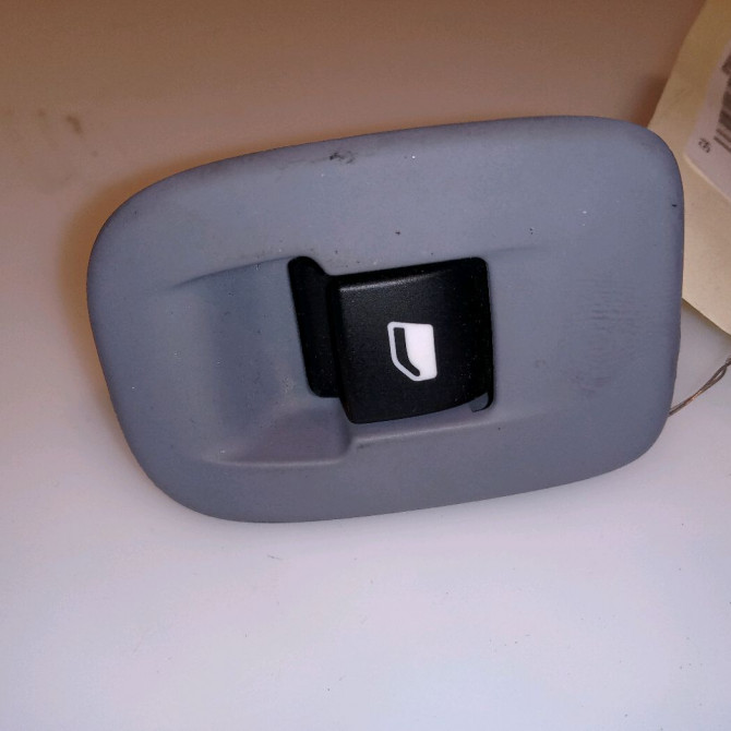 Commande leve-glace porte arrière droite occasion PEUGEOT 208 208 Phase 1 2012-03-01->2015-09-30 1.2 VTI 82ch 1