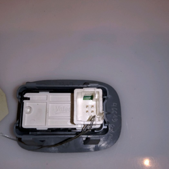 Commande leve-glace porte arrière droite occasion PEUGEOT 208 208 Phase 1 2012-03-01->2015-09-30 1.2 VTI 82ch 3