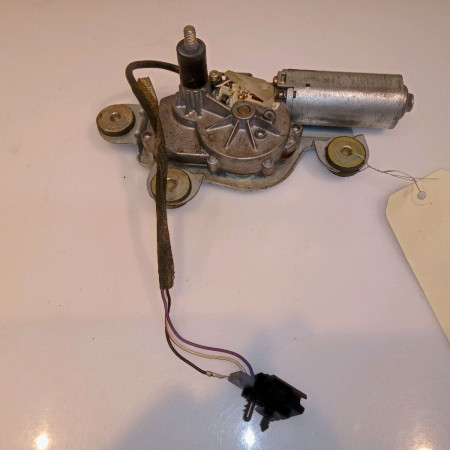 Moteur essuie-glace arrière occasion FORD MONDEO I Phase 2 10-1996->09-2000 1.8 1054700