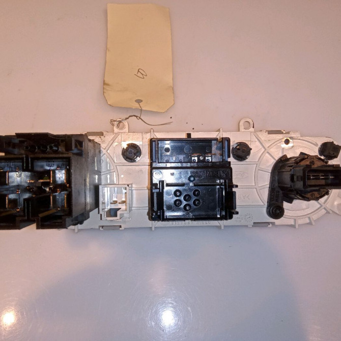 Commande de chauffage occasion FORD MONDEO I Phase 2 10-1996->09-2000 1.8 1027804 3