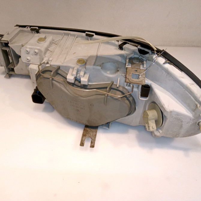 Phare droit occasion FORD MONDEO I Phase 2 10-1996->09-2000 1.8 1056275 2