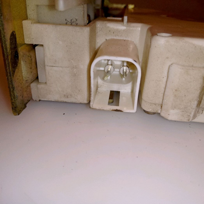 Serrure porte arg occasion FORD MONDEO I Phase 2 10-1996->09-2000 1.8 7096481 3